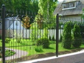 Кованые заборы на ленточном фундаменте 80 метров фото в Балахне
